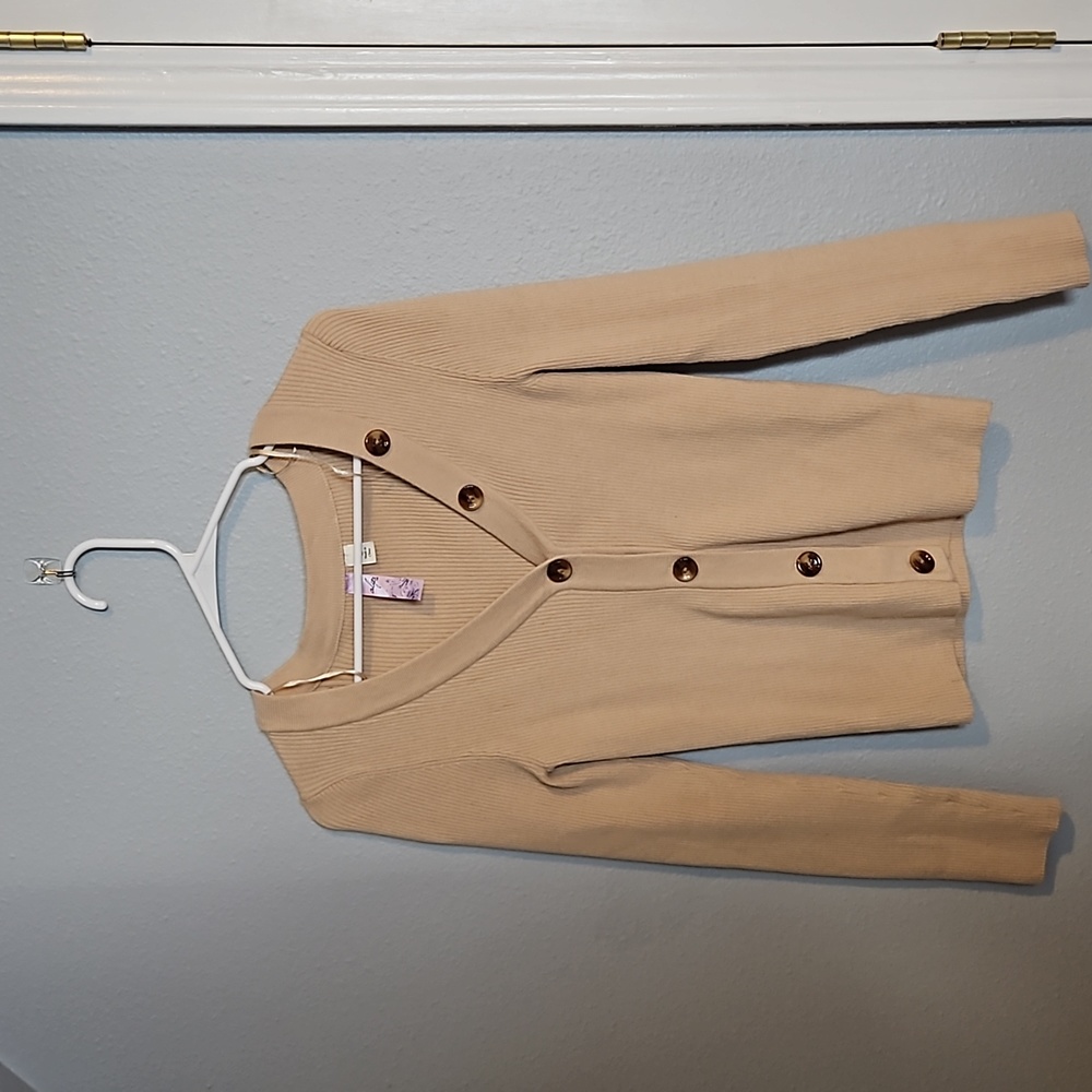 ⭐️Beige Cardigan
